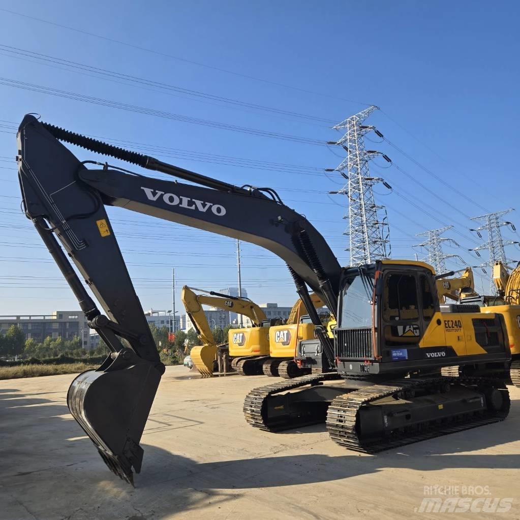 Volvo EC 240 Roomikekskavaatorid