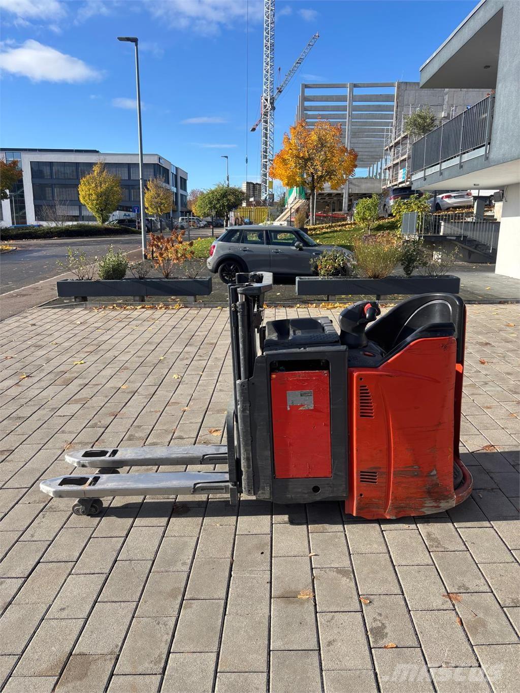 Linde L12 LHP SP Platvormiga virnastajad