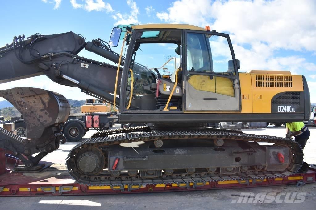 Volvo EC 240 C N L Roomikekskavaatorid