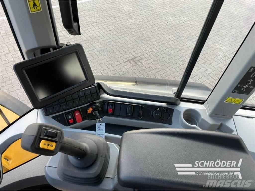 CAT 938 HL Rataslaadurid
