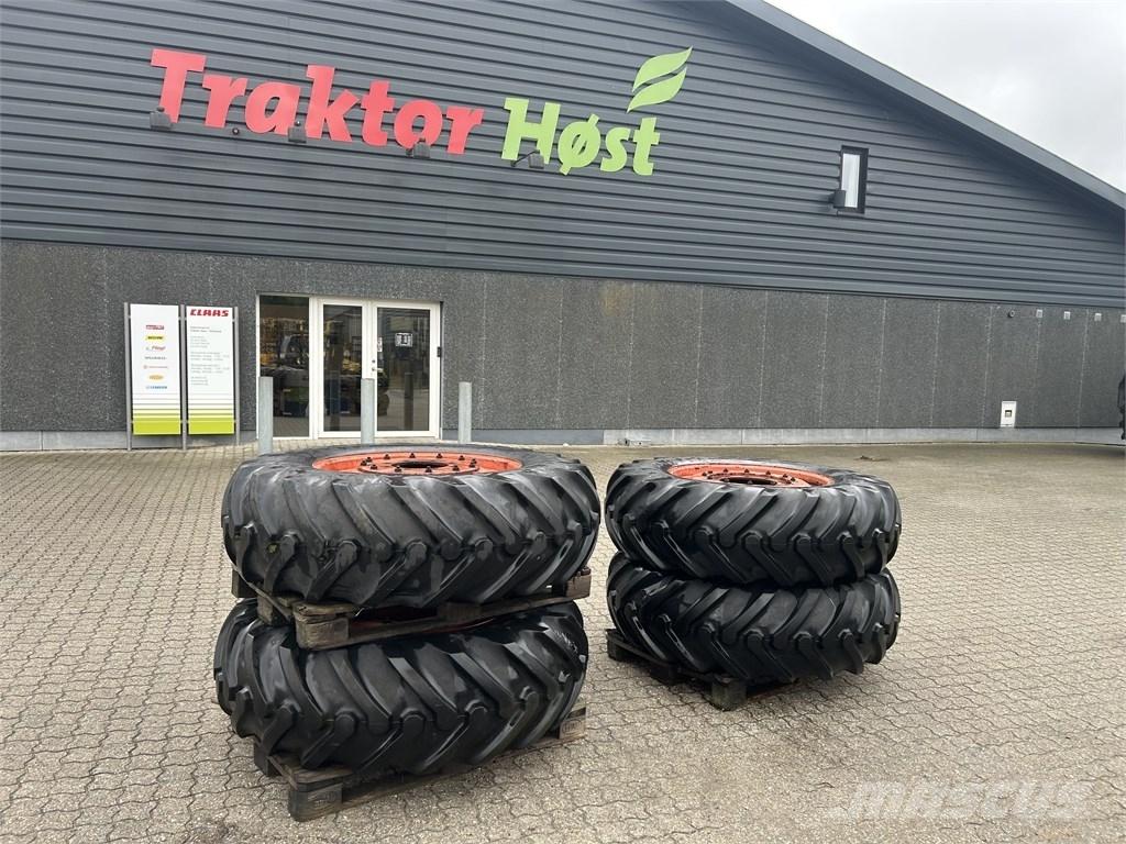 Goodyear 16,9-30 Rehvid, rattad ja veljed