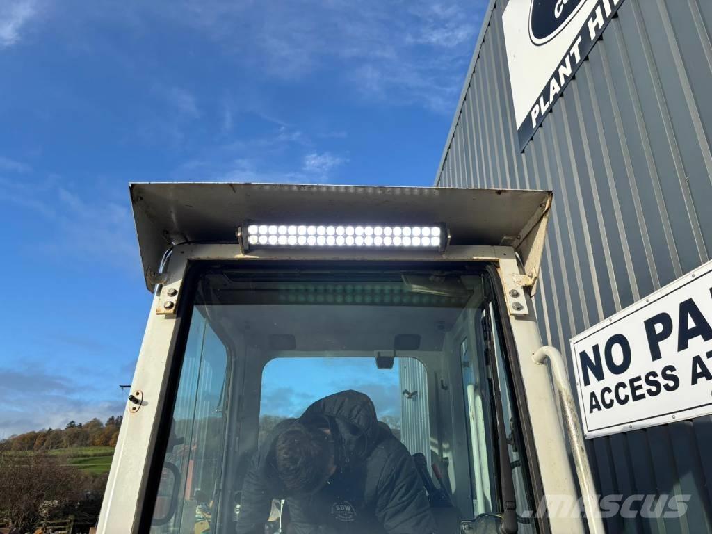 Takeuchi TB 228 Miniekskavaatorid < 7 t