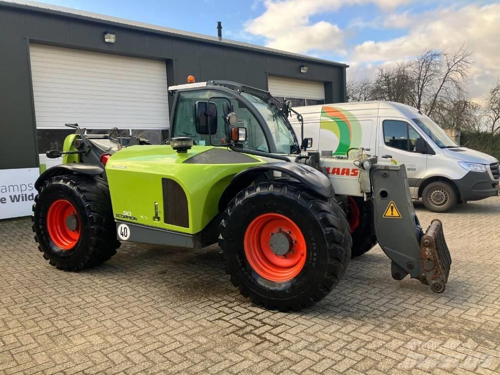 CLAAS Scorpion 9040 Põllumajanduslikud teleskoopkäitlejad