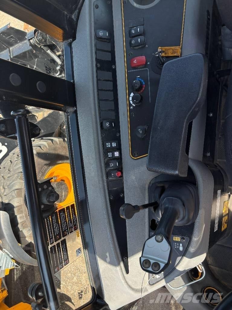JCB 407 Rataslaadurid