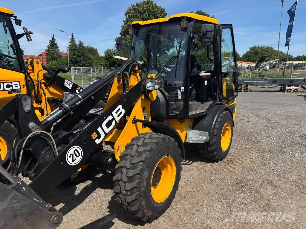 JCB 407 Rataslaadurid