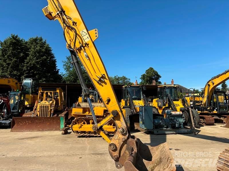 JCB JS 220 LR Roomikekskavaatorid