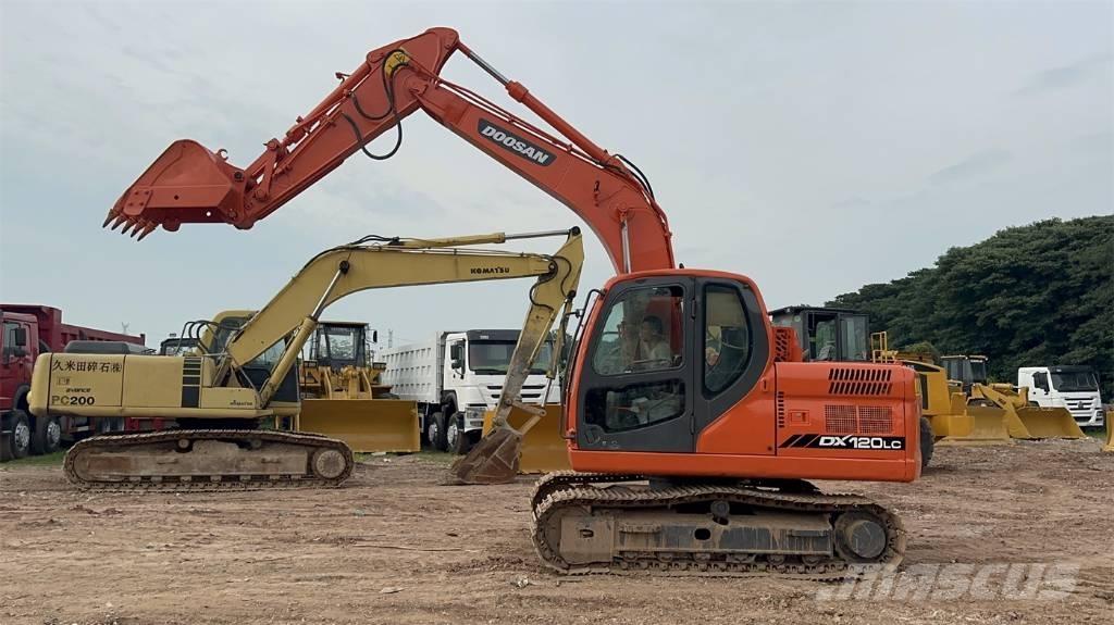 Doosan DX 120 Roomikekskavaatorid