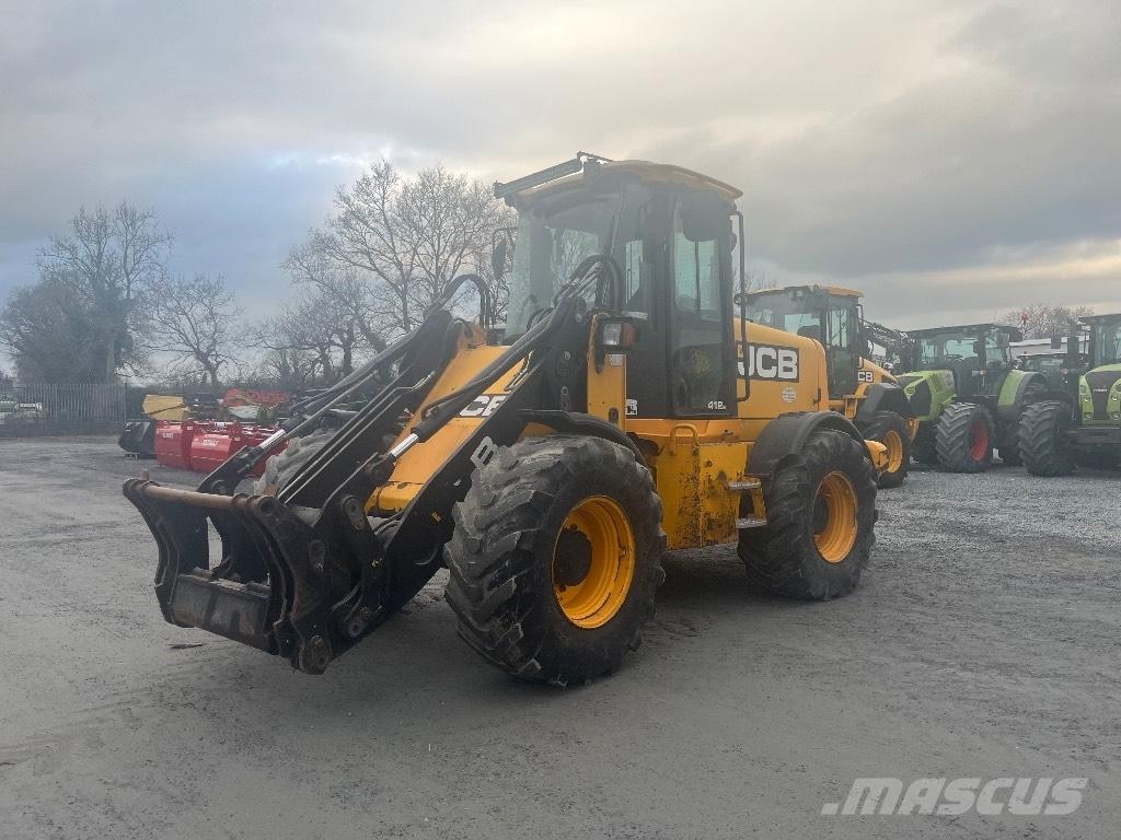 JCB 412 S Agri Rataslaadurid