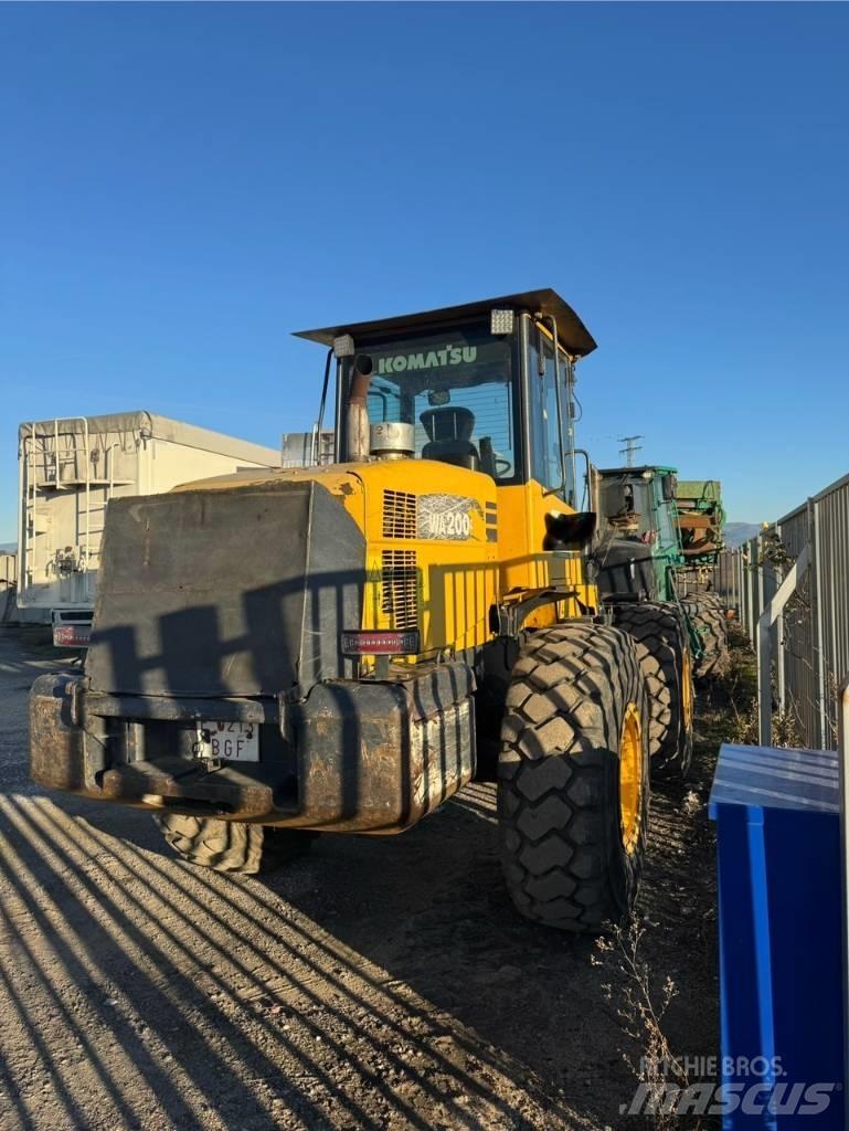 Komatsu WA 200 PZ-6 Rataslaadurid
