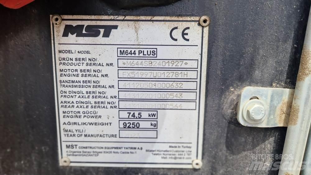 MST M644 PLUS Ekskavaatorlaadurid