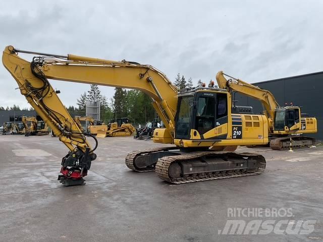 Komatsu PC210 Roomikekskavaatorid