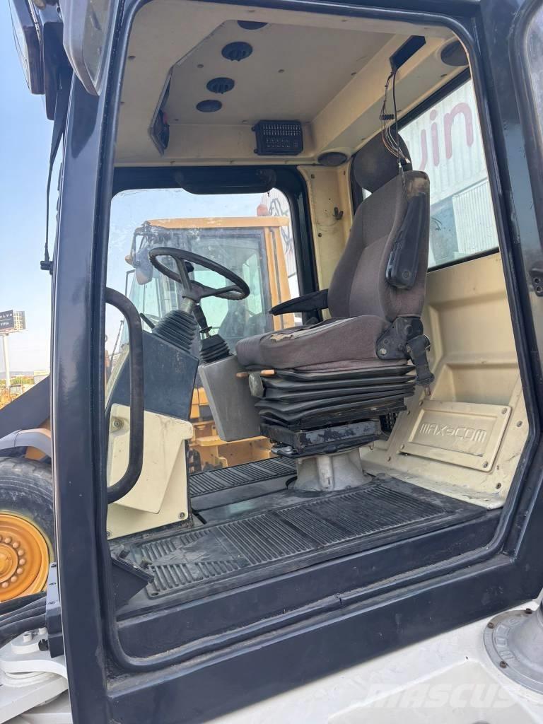  Max Com R712 Pneumorehvidega rullid