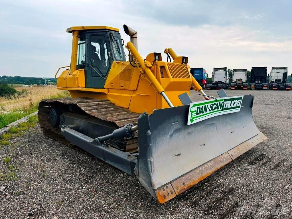Komatsu D 65 PX-12 Buldooserid