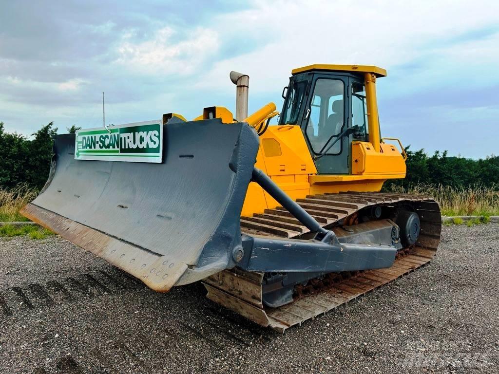 Komatsu D 65 PX-12 Buldooserid