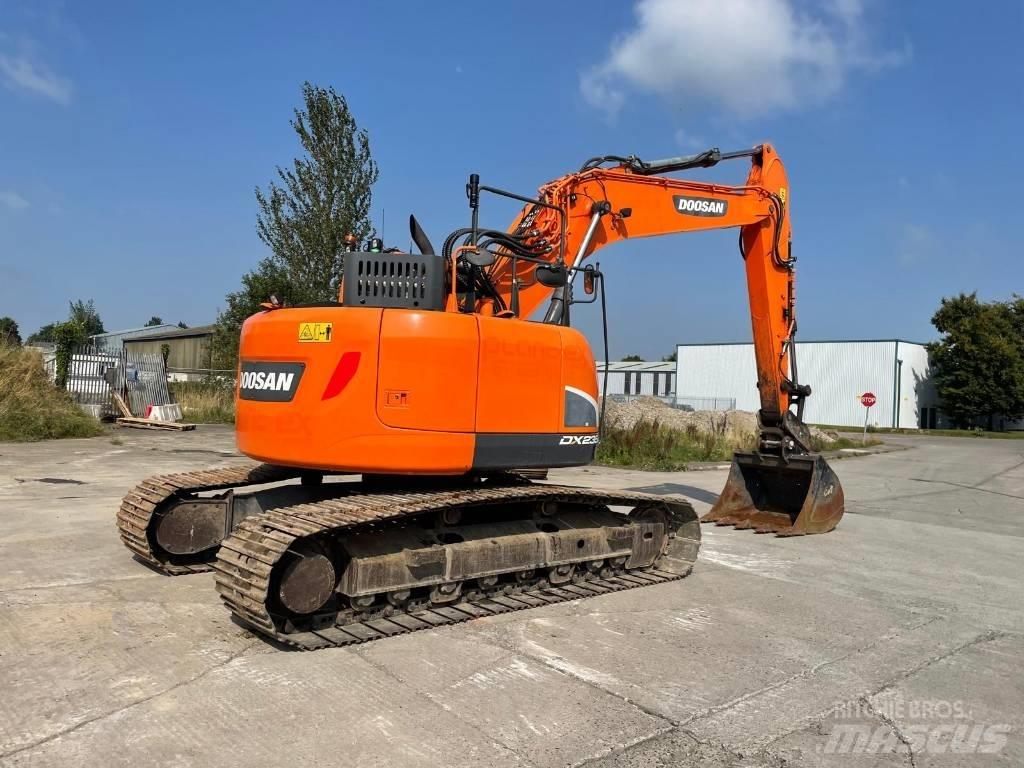 Doosan DX 235 LCR-5 Roomikekskavaatorid