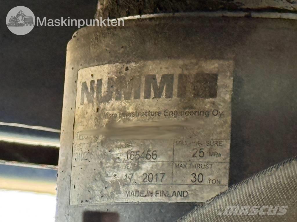 Volvo FM 6*4 Kallurid