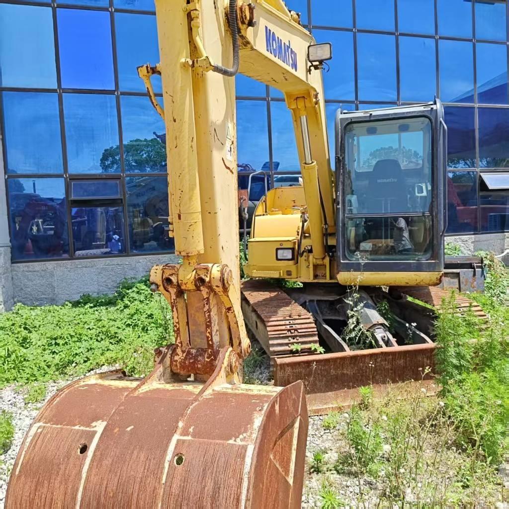 Komatsu PC 70-8 Roomikekskavaatorid