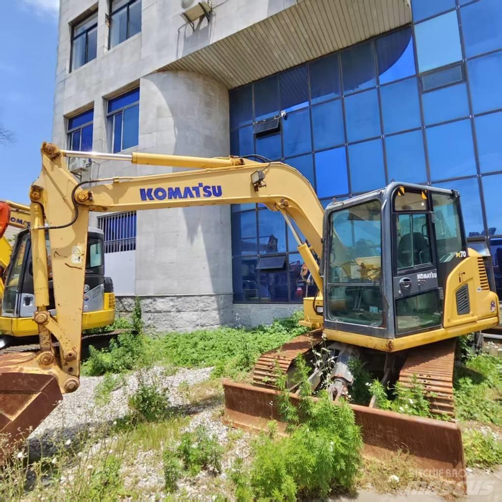 Komatsu PC 70-8 Roomikekskavaatorid