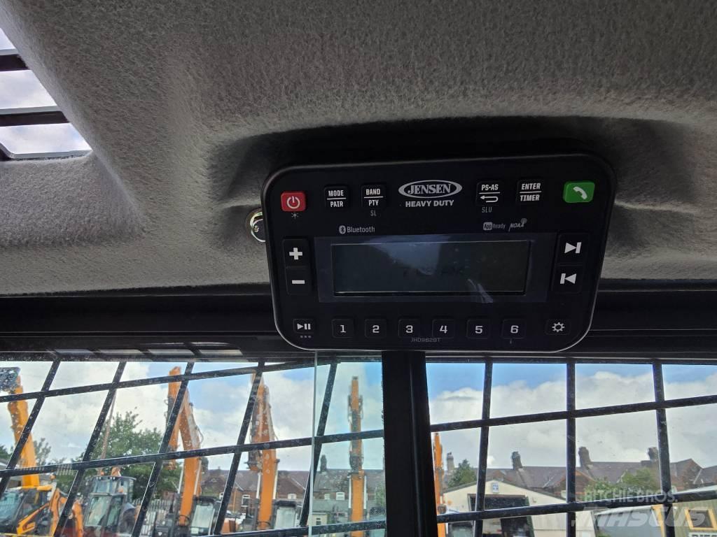 CASE TV450B Roomiklaadurid