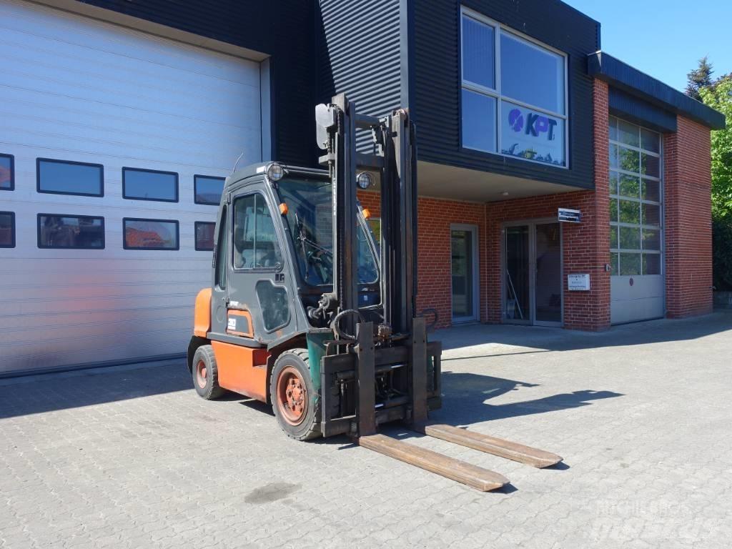 Nissan FGD 02A30Q Diiseltõstukid
