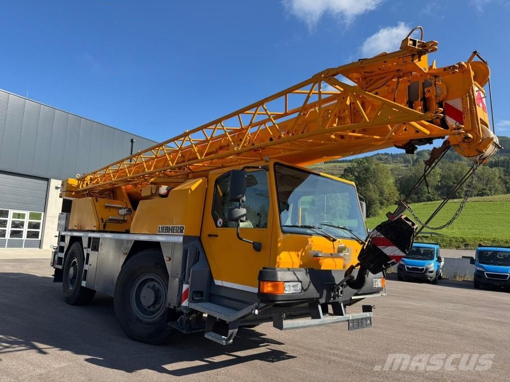 Liebherr LTM 1030-2 Maastikutõstukid