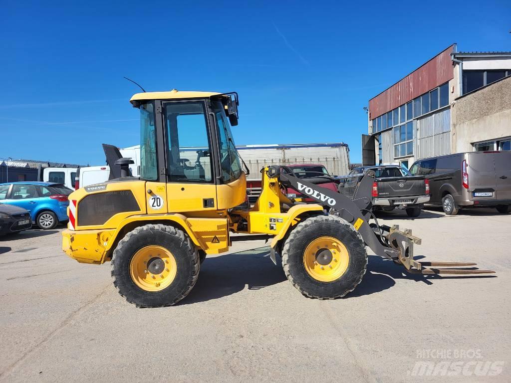 Volvo L 30 G Rataslaadurid