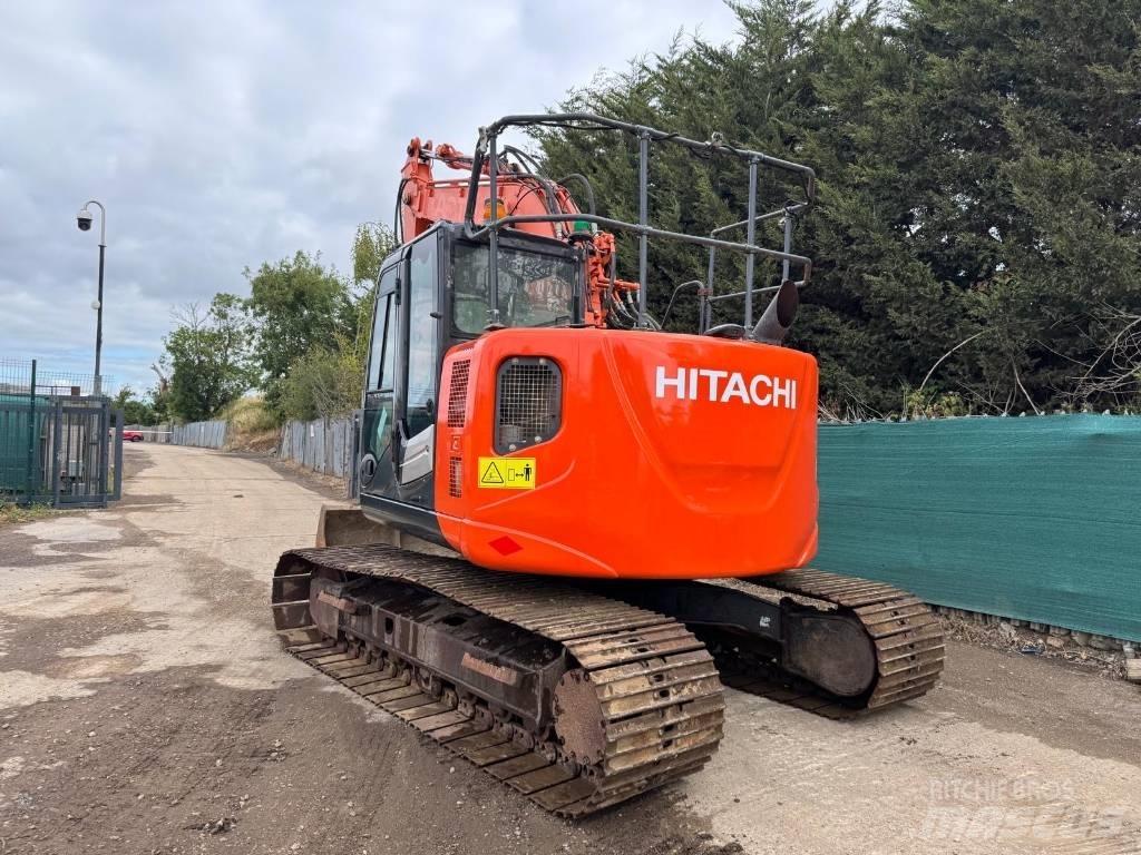 Hitachi ZX 135 US-5B Roomikekskavaatorid