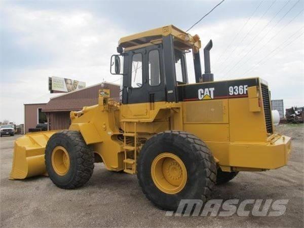 CAT 936 F Rataslaadurid