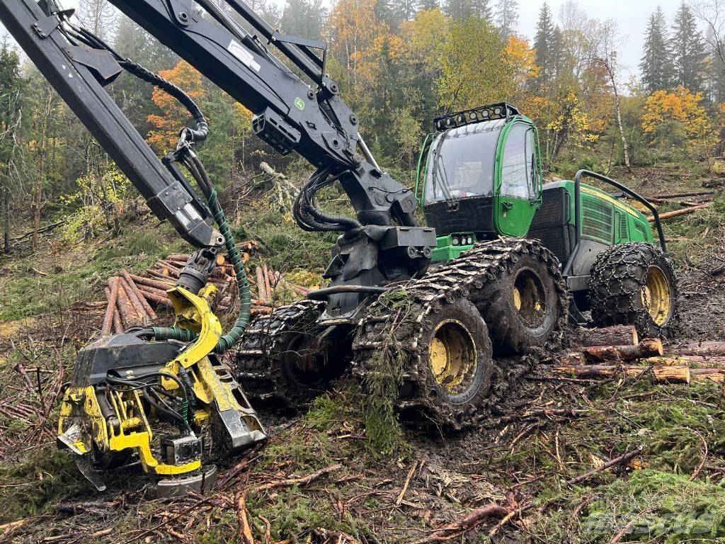 John Deere 1270 E Harvesterid