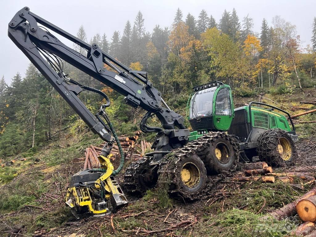 John Deere 1270 E Harvesterid