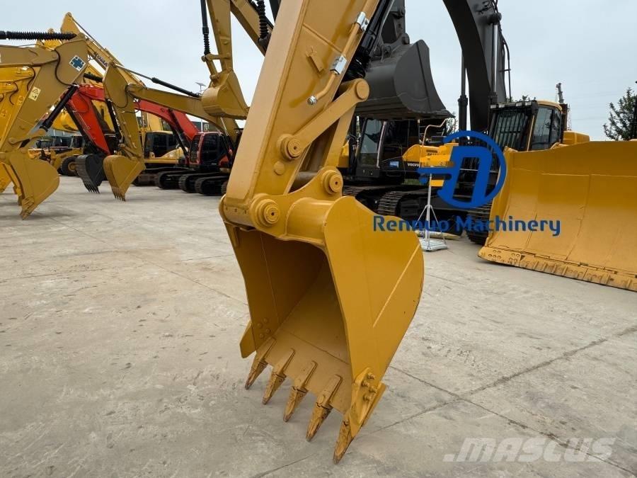 CAT 320D2 Roomikekskavaatorid