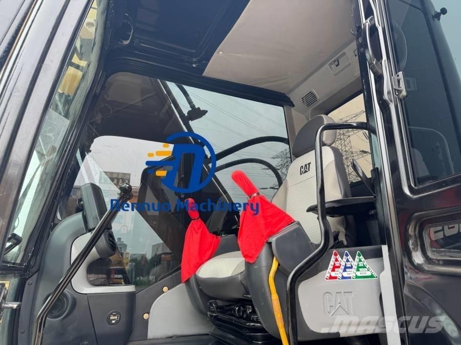 CAT 320D2 Roomikekskavaatorid