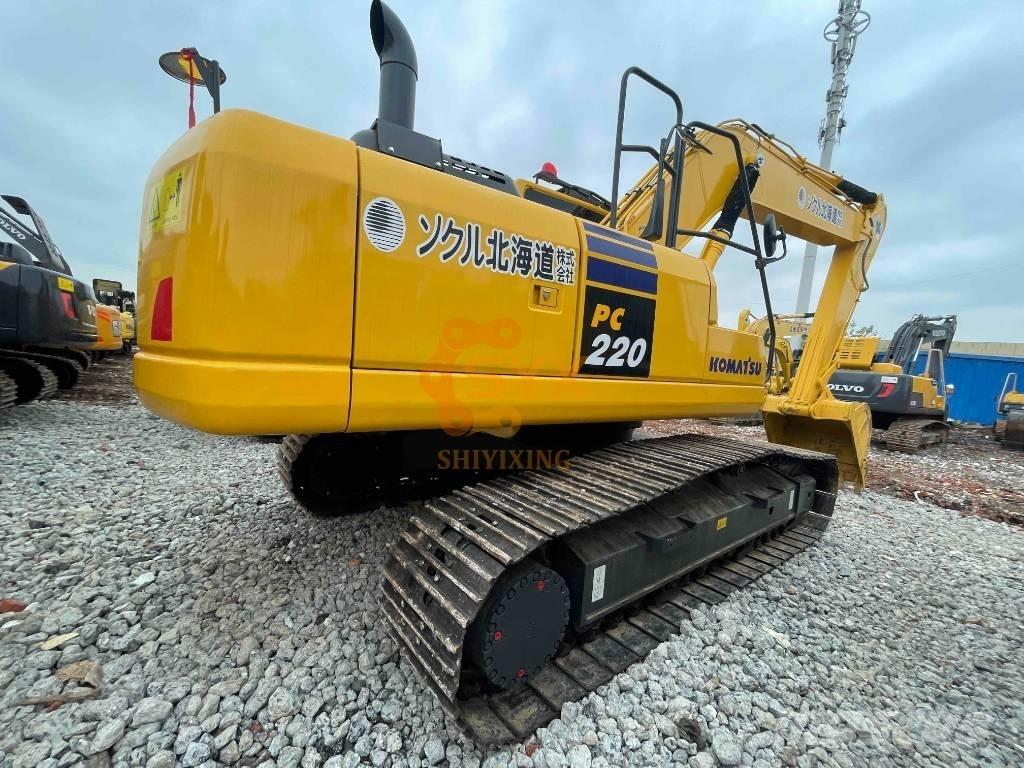 Komatsu PC 220-8M0 Roomikekskavaatorid