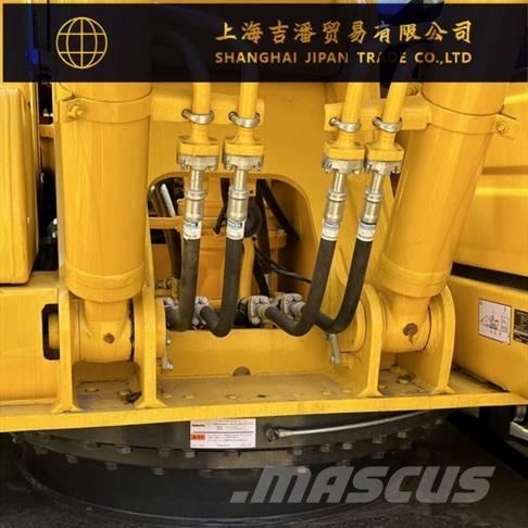 Komatsu PC 210 Roomikekskavaatorid