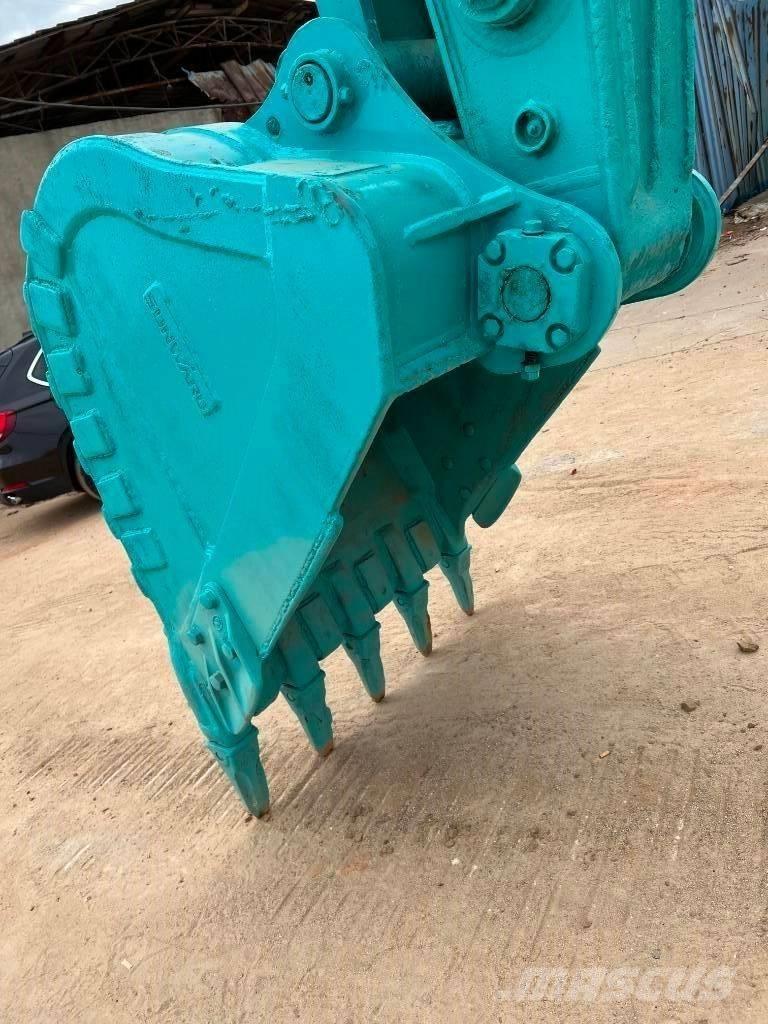 Kobelco SK 200-8 Roomikekskavaatorid