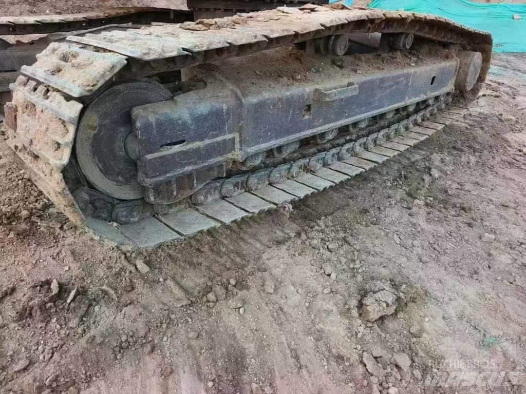Kobelco SK 210-8 Roomikekskavaatorid