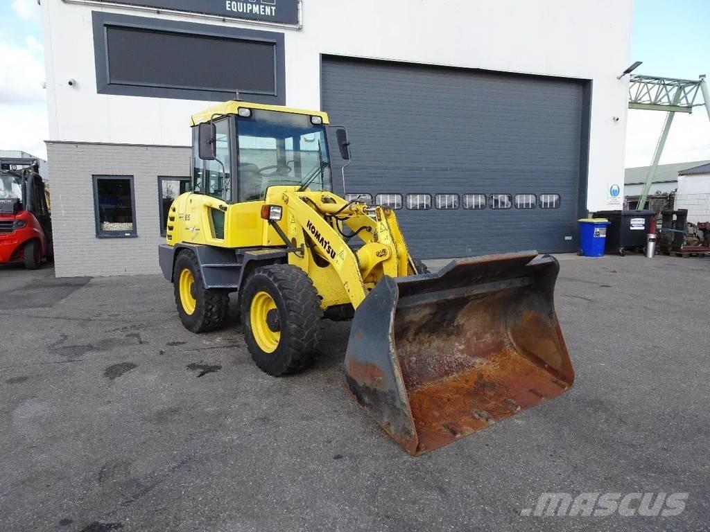 Komatsu WA65-3 Rataslaadurid