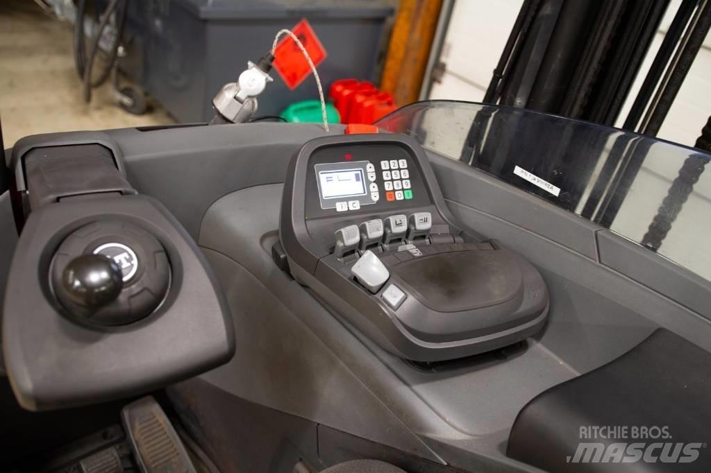 BT RR E 160 Lükandmastiga tõstukid