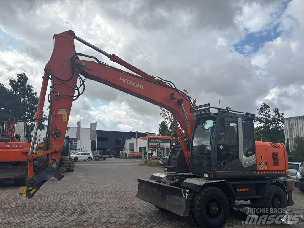 Hitachi ZX 170 W-3 Ratasekskavaatorid
