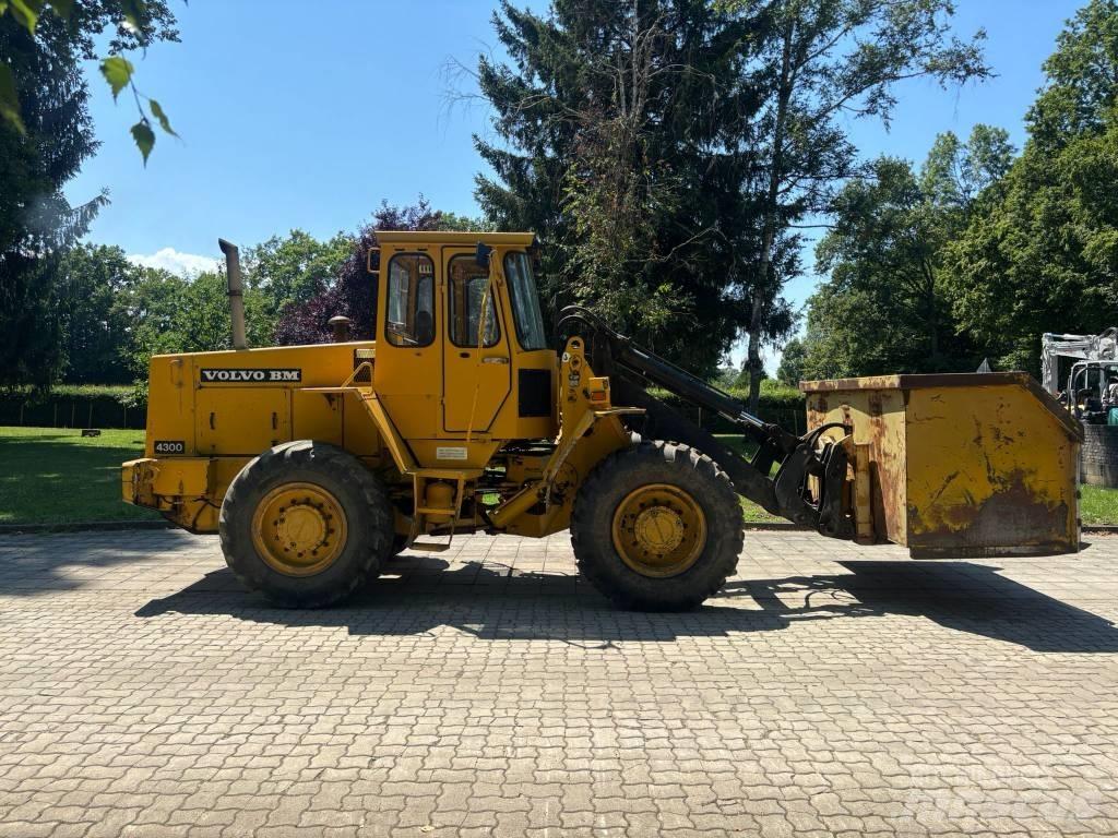Volvo BM 4300 Rataslaadurid
