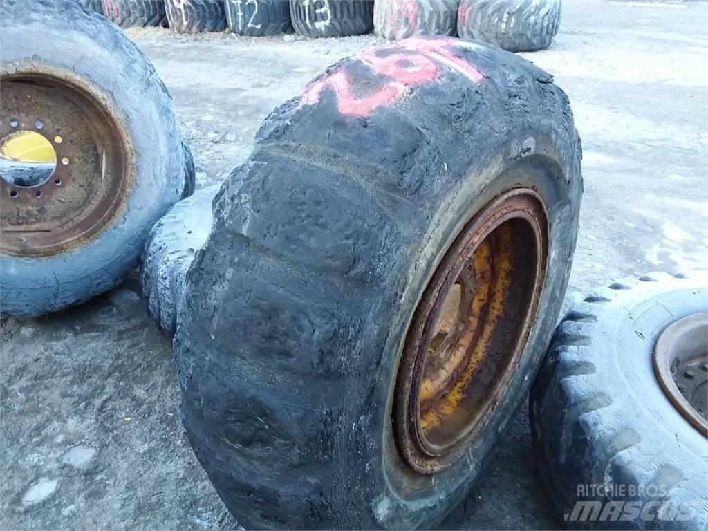 LS 17,5x25 Rehvid, rattad ja veljed