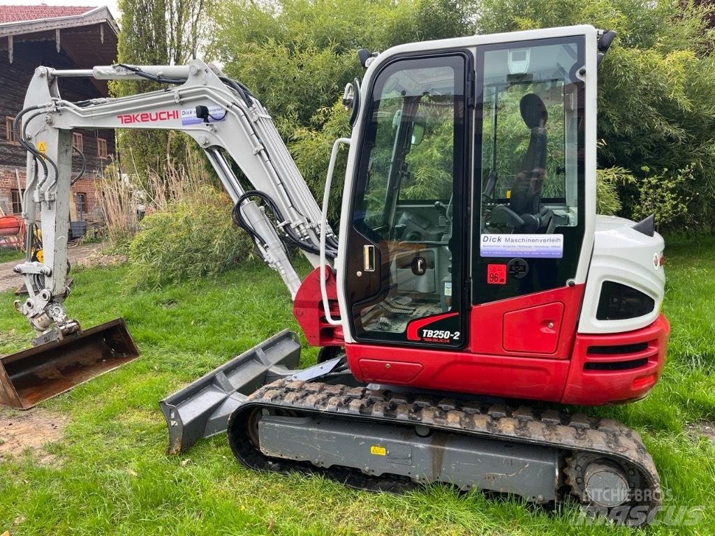Takeuchi TB250-2 Miniekskavaatorid < 7 t
