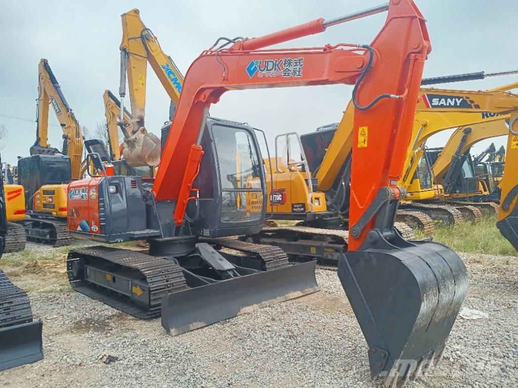 Hitachi ZX 70 Väikeekskavaatorid 7t-12t