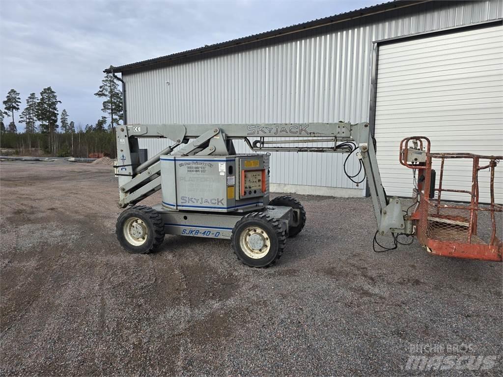 SkyJack SJKB-40-0 Iseliikuvad poomtõstukid