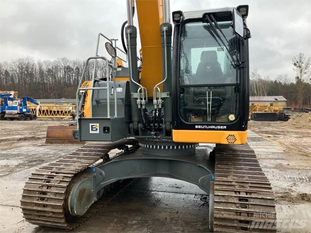 Liebherr R924 Roomikekskavaatorid