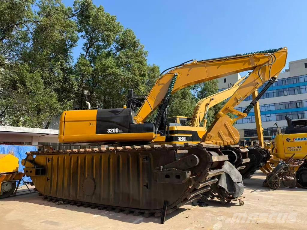 CAT 320 D2 Amfiib ekskavaatorid