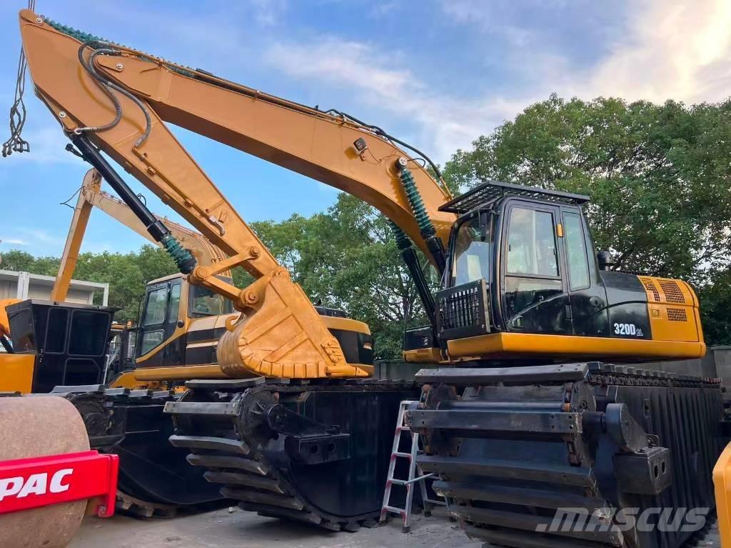 CAT 320 D2 Amfiib ekskavaatorid