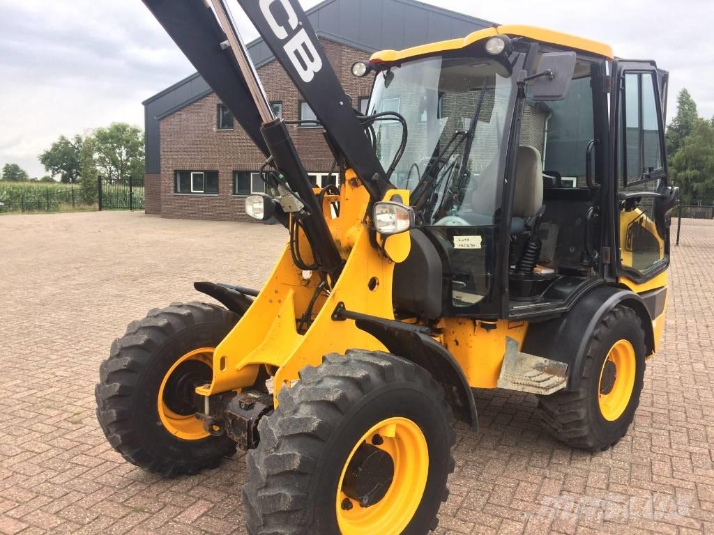 JCB 406 Rataslaadurid