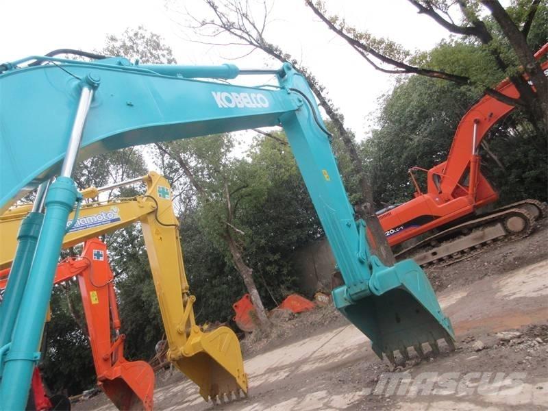 Kobelco SK 210 Roomikekskavaatorid