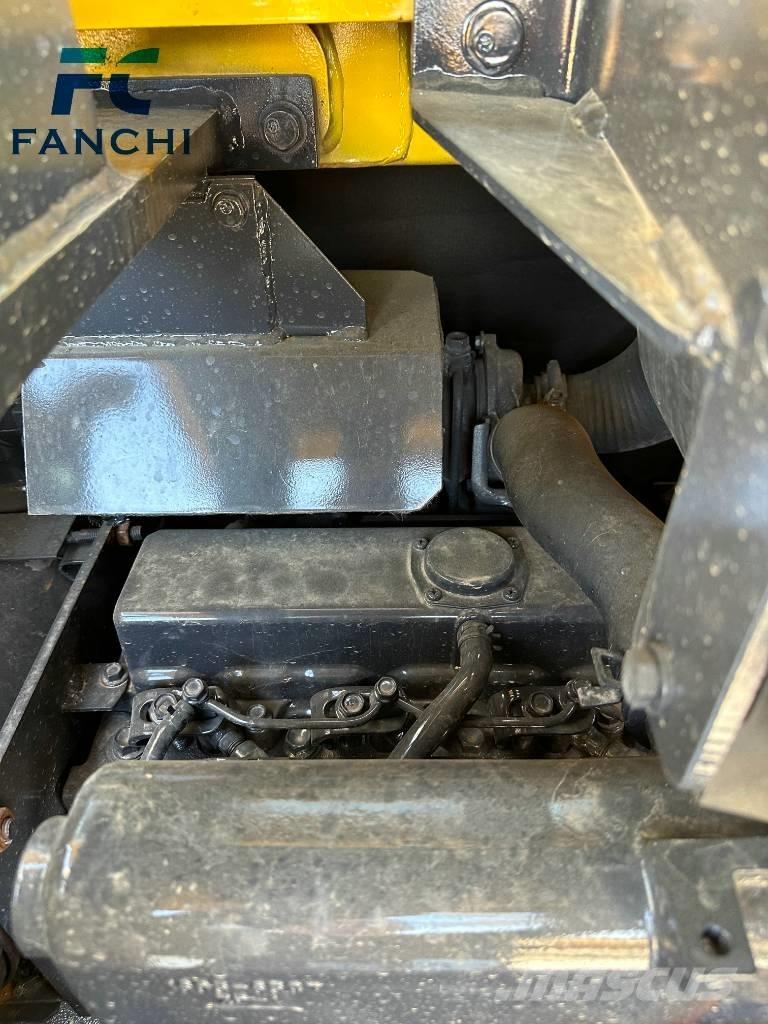 Komatsu PC 56-7 Roomikekskavaatorid
